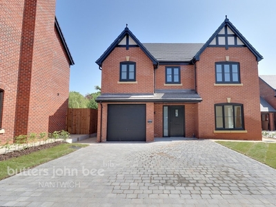 4 bedroom House - Detached for sale in Aston