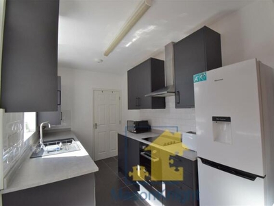 4 Bedroom Semi-detached House For Rent In Milner Road, Selly Oak