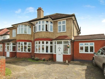 4 Bedroom Semi-detached House For Sale In Croydon