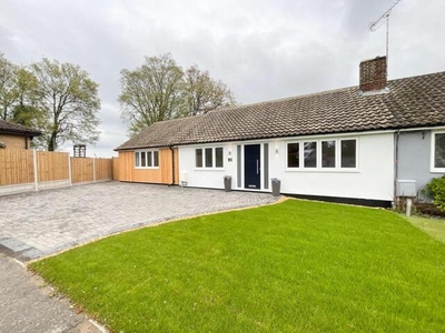 4 Bedroom Semi-detached House For Sale In Hook End