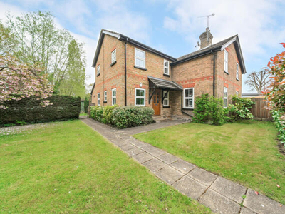 4 Bedroom Semi-detached House For Sale In Normandy, Guildford