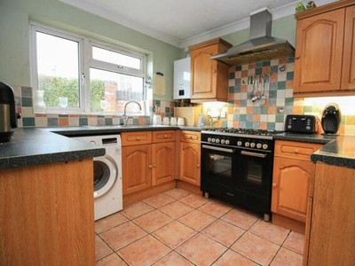 4 Bedroom Semi-detached House For Sale In Sholing