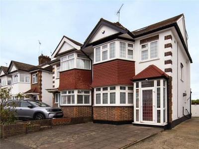 4 Bedroom Semi-detached House For Sale In Wanstead, London