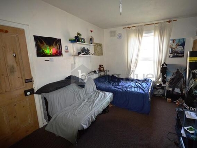 4 Bedroom Terraced House For Rent In Leeds, West Yorkshire