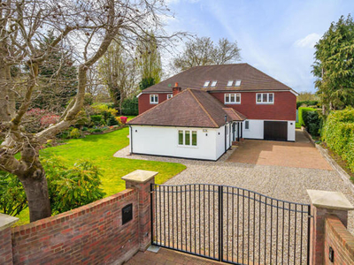 5 Bedroom Detached House For Sale In Farnham