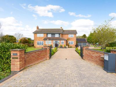 5 Bedroom Detached House For Sale In Gloucester