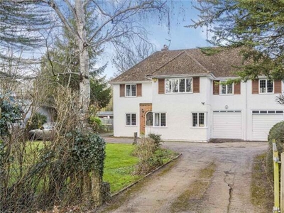 5 Bedroom Detached House For Sale In Potters Bar, Hertfordshire