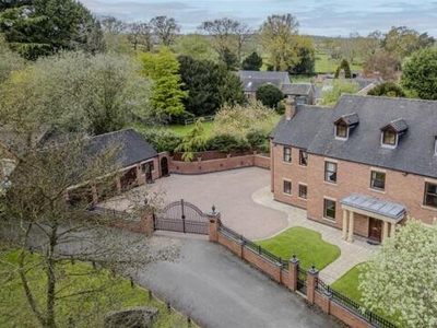 5 Bedroom Detached House For Sale In Uttoxeter, Staffordshire