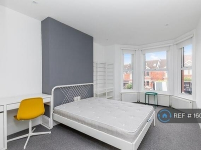 5 Bedroom Maisonette For Rent In Brighton