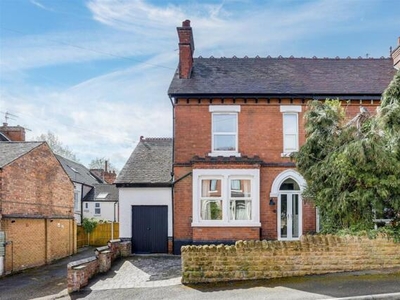 5 Bedroom Semi-detached House For Sale In Sherwood, Nottinghamshire