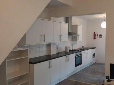 5 Bedroom Terraced House For Rent In Coventry, West Midlands