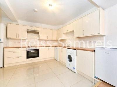 5 Bedroom Town House For Rent In London