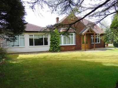 6 Bedroom Detached House For Sale In High Crompton
