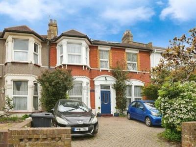 6 Bedroom Terraced House For Sale In Ilford