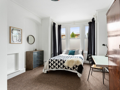 7 Bedroom Semi-detached House For Rent In Derby, Derbyshire