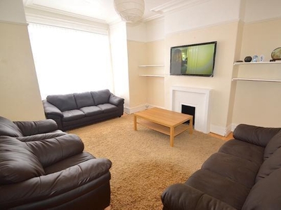 8 Bedroom Terraced House For Rent In Leeds, West Yorkshire