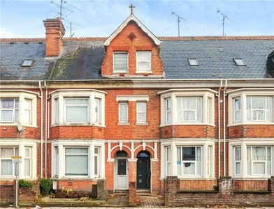 8 Bedroom Terraced House For Sale In Reading