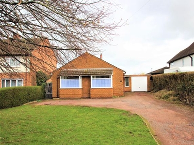 Bungalow to rent in Alcester Road, Studley B80