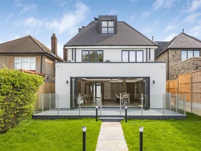 Detached house for sale in Cavendish Road, Barnet, Hertfordshire EN5