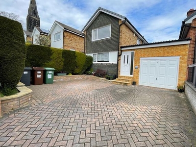 Detached house to rent in Church Crescent, Leeds LS18