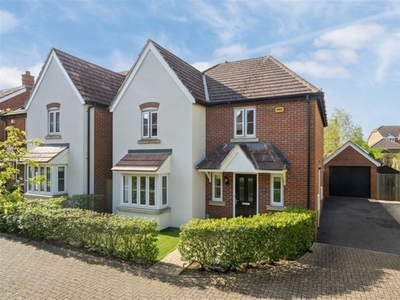 Detached house to rent in Corbetts Way, Thame OX9