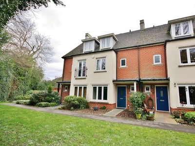 Detached house to rent in Lydger Close, Woking, Surrey GU22