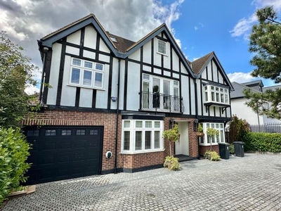 Detached house to rent in New Forest Lane, Chigwell IG7