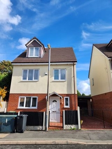 Detached house to rent in Oak Green, Dudley DY1