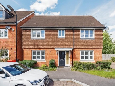 Detached house to rent in Slough, Berkshire SL3