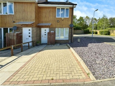 Detached house to rent in Whiting Crescent, Faversham, Kent ME13