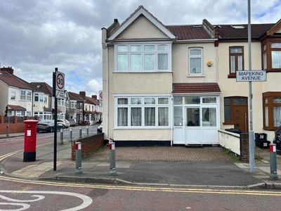 End terrace house for sale in Mafeking Avenue, Ilford IG2