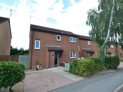 End terrace house to rent in Cedar Road, Redditch, Worcestershire B97
