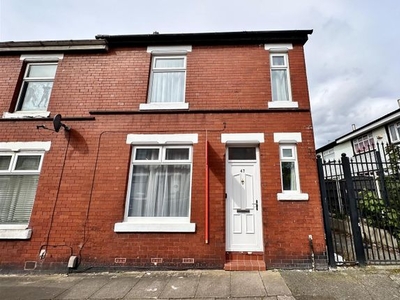 End terrace house to rent in Kingsford Street, Salford M5
