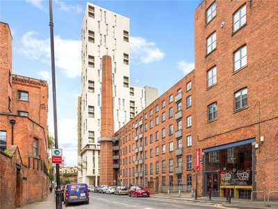 Flat for sale in Cambridge Street, Manchester, Greater Manchester M1