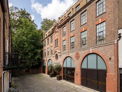 Flat for sale in Frederick Close, London W2