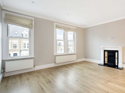 Flat for sale in Halford Road, Richmond TW10