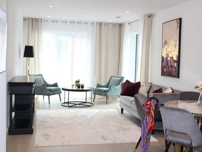 Flat for sale in Parr's Way, London W6