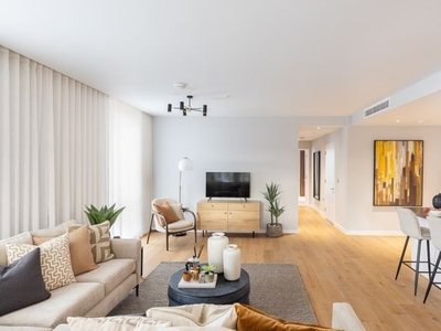 Flat for sale in Rowland Hill Street, Hampstead NW3