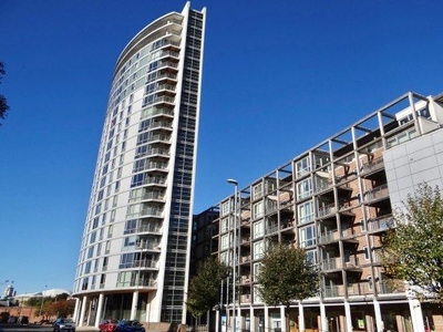 Flat to rent in Admiralty Tower, Portsmouth PO1