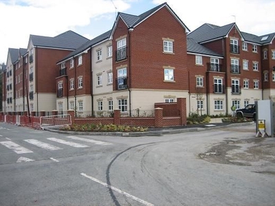Flat to rent in Astley Brook Close, Bolton BL1