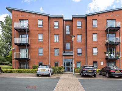 Flat to rent in Bouverie Court, Leeds LS9