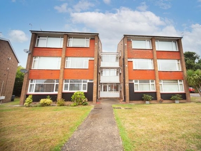 Flat to rent in Chulmleigh Close, Rumney, Cardiff CF3