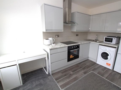 Flat to rent in Eastbourne Road, Middlesbrough TS5