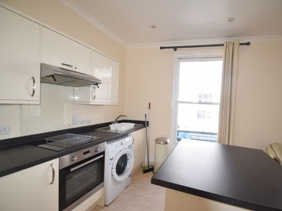 Flat to rent in First Floor Flat, High Street, Falmouth TR11