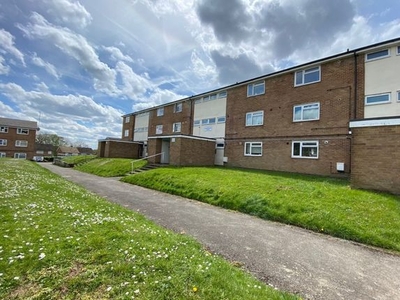 Flat to rent in Gayhurst Road, High Wycombe HP13