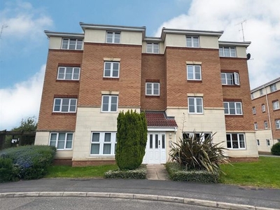 Flat to rent in Hatfield House, Forge Drive, Chesterfield, Derbyshire S40