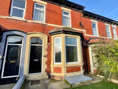 Flat to rent in Leeds Road, Blackpool FY1