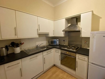 Flat to rent in Livingstone Place, Marchmont, Edinburgh EH9