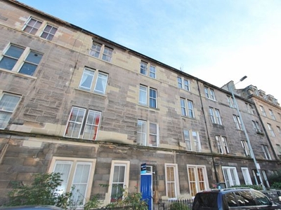 Flat to rent in Montague Street, Newington, Edinburgh EH8