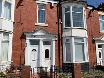 Flat to rent in Mortimer Road, South Shields NE34